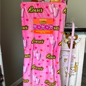 Reese’s Pink Plush Throw Blanket